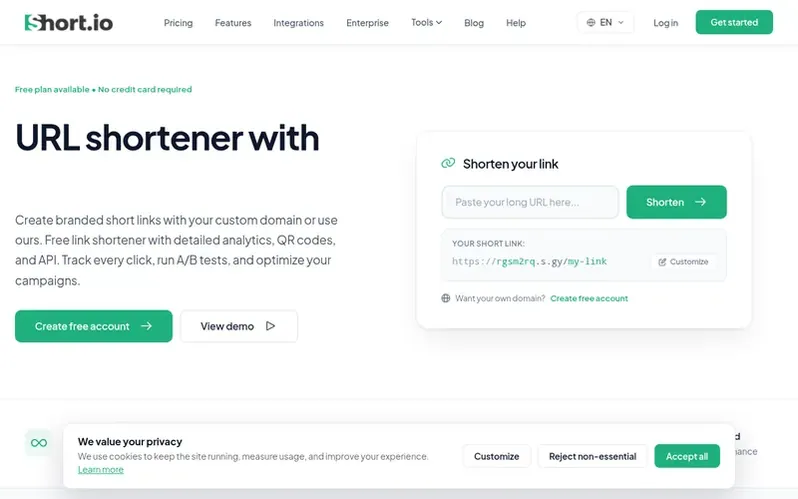 Screenshot of the Short.io homepage